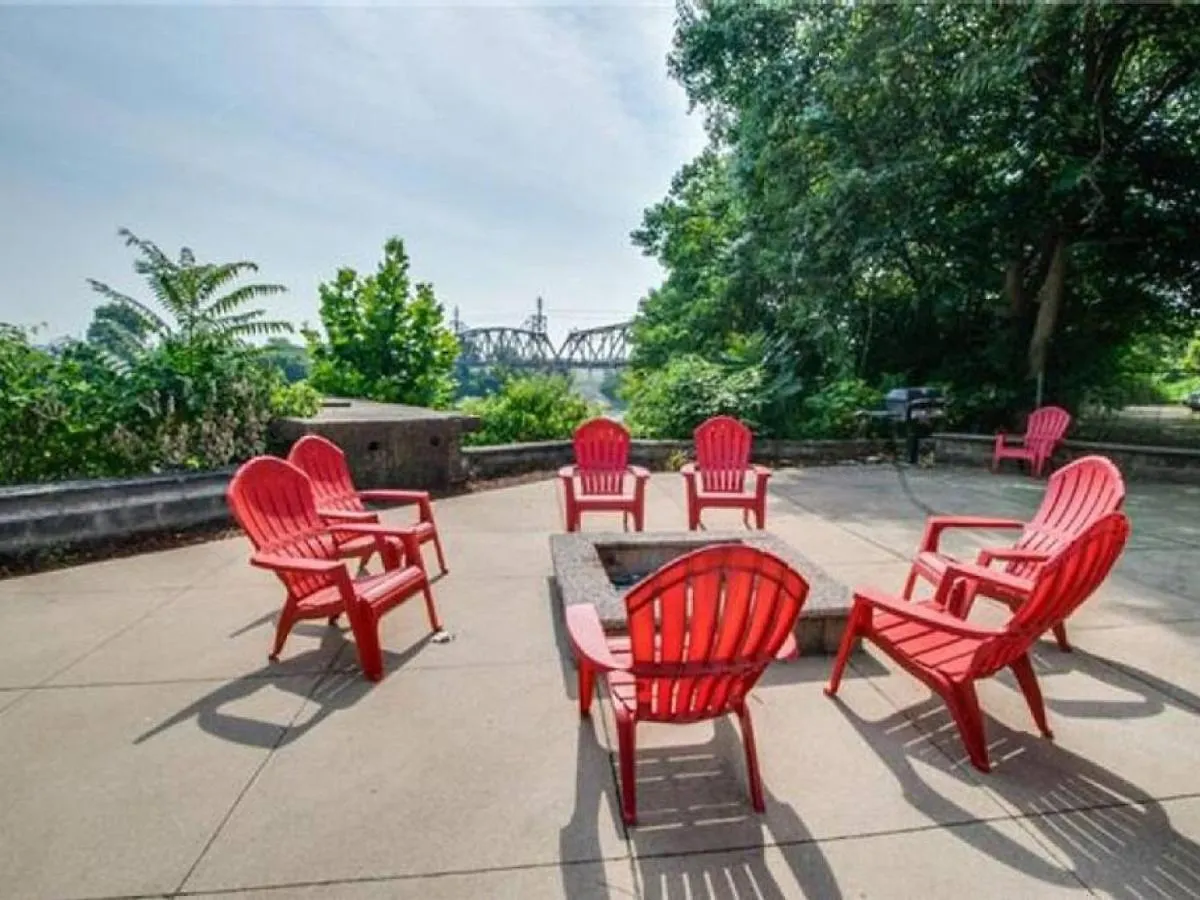 Apartment 4 Beds Walk To Downtown Nashville Pool And Parking United States